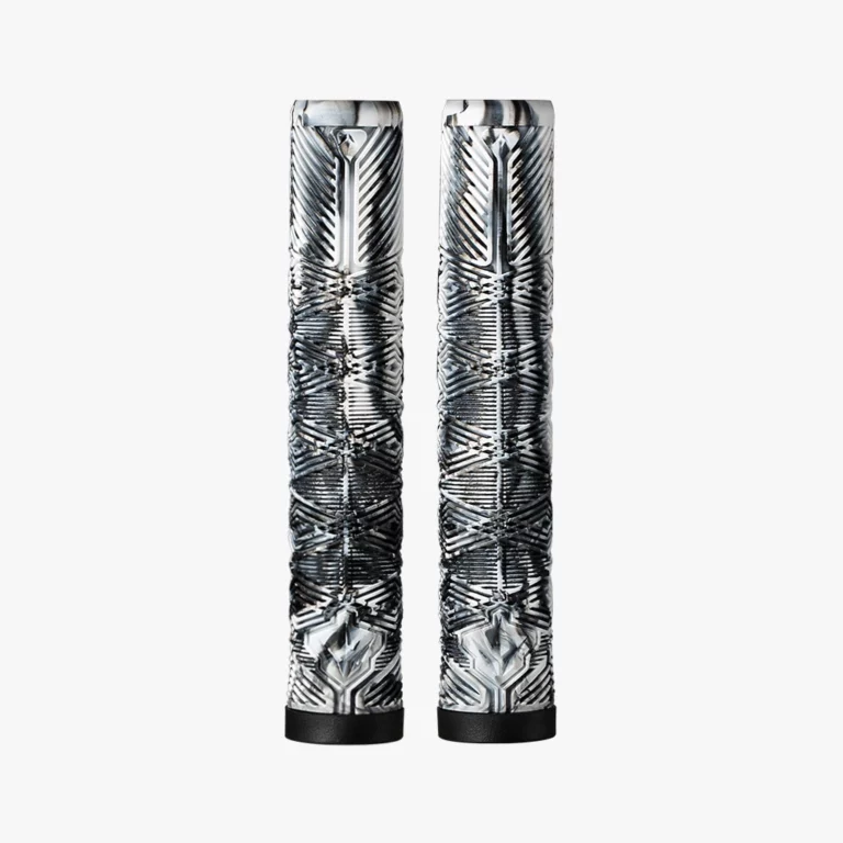 Blunt Envy TPR V3 Stunt Scooter Grips 160mm Black/White